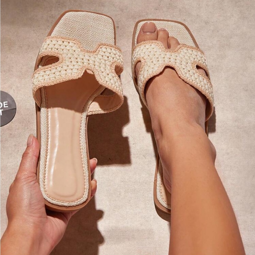 NWOT SIZE 10 Elegant Cream Woven Crochet Slide Sandals